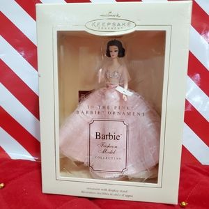 2003 Barbie In The Pink HALLMARK Ornament/display Stand Fashion Model Co…